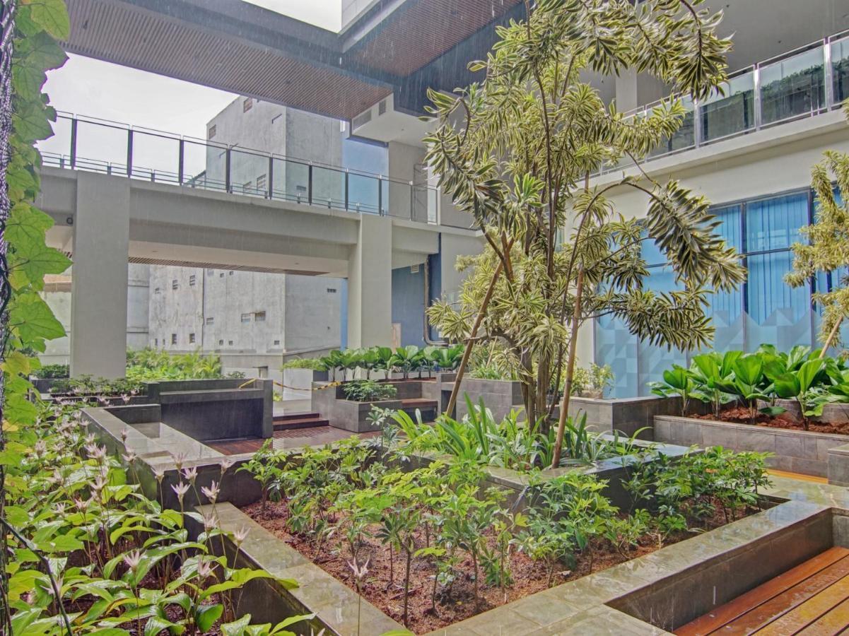 Oyo 90339 Evenciio Apartment Syariah Depok Extérieur photo